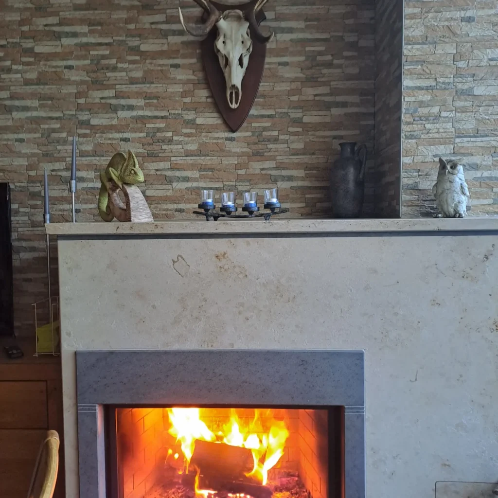Gemütlicher Kamin